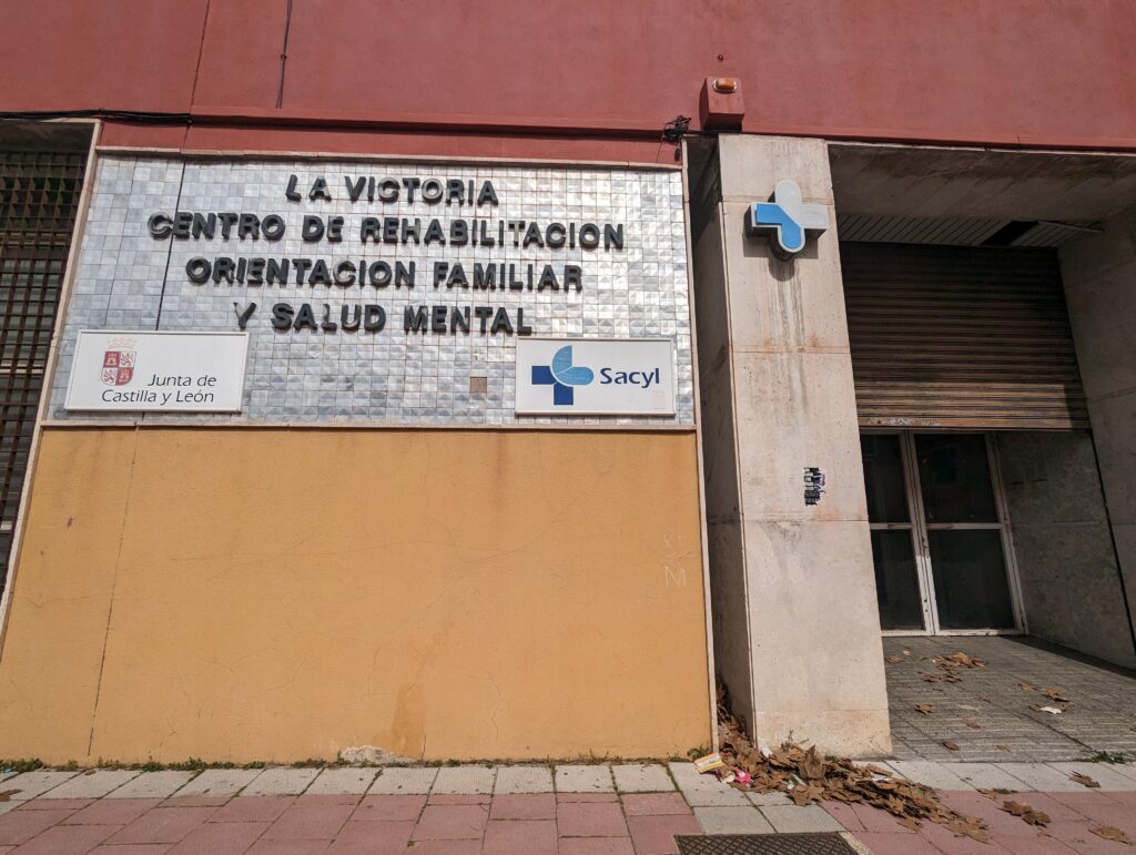 Centro de salud mental abandonado en La Victoria, Valladolid (España)